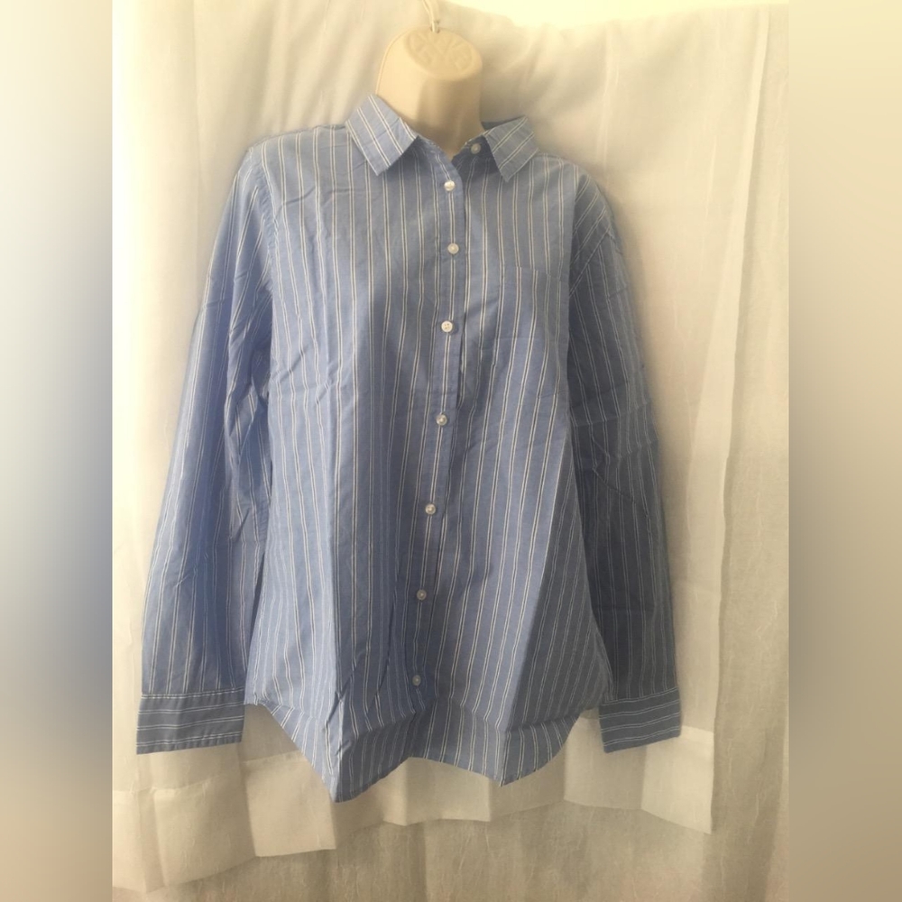 Amazon Essentials Women's Classic-Fit Long-Sleeve Button-Down Poplin Shirt